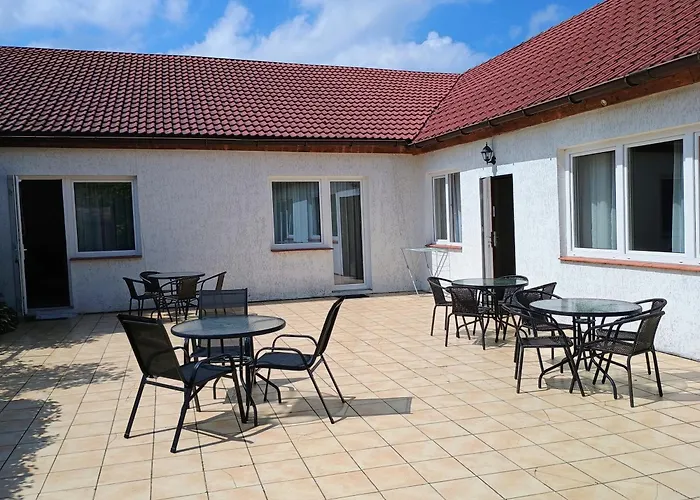 Pod Roza Διαμέρισμα Ledzin